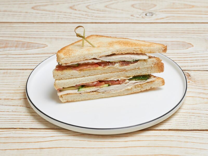 Рецепт швидких і ситних тостів на сніданок