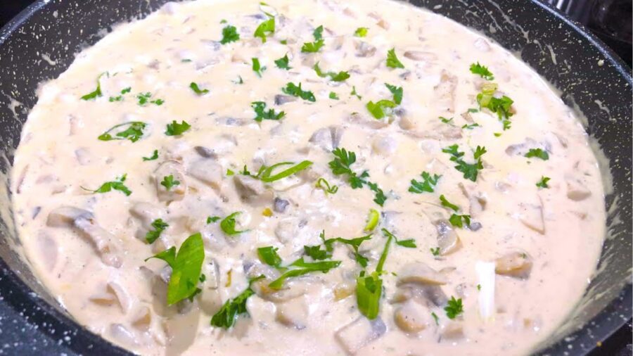 Рецепт грибної підливки з вершками та плавленим сирком 