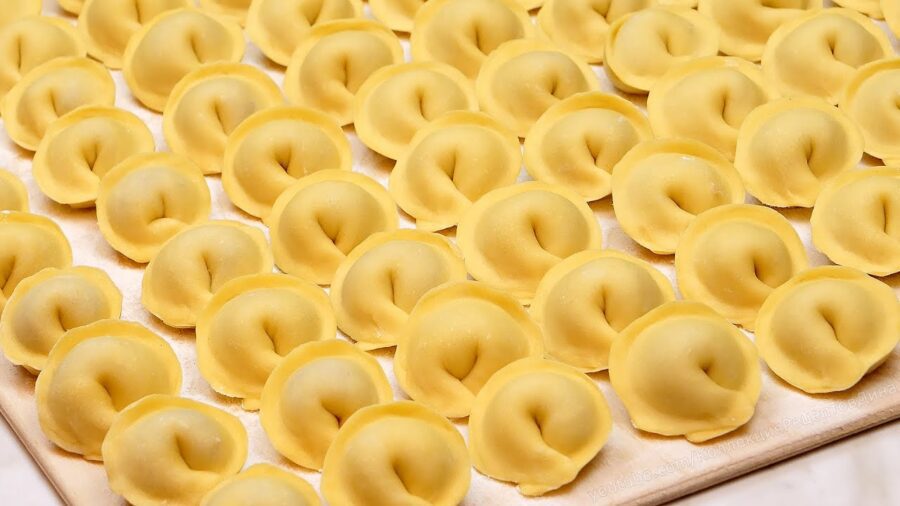 Рецепт смачних пельменів з соковитою начинкою 