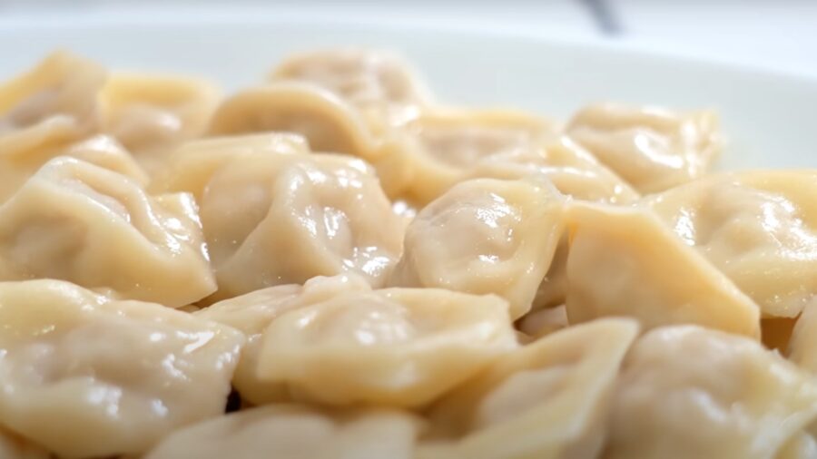 Як зробити ідеальне тісто для пельменів