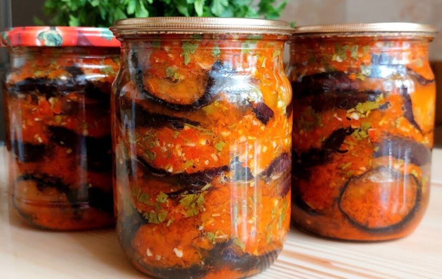 Кулінари розсекретили рецепт консервованих баклажанів на зиму