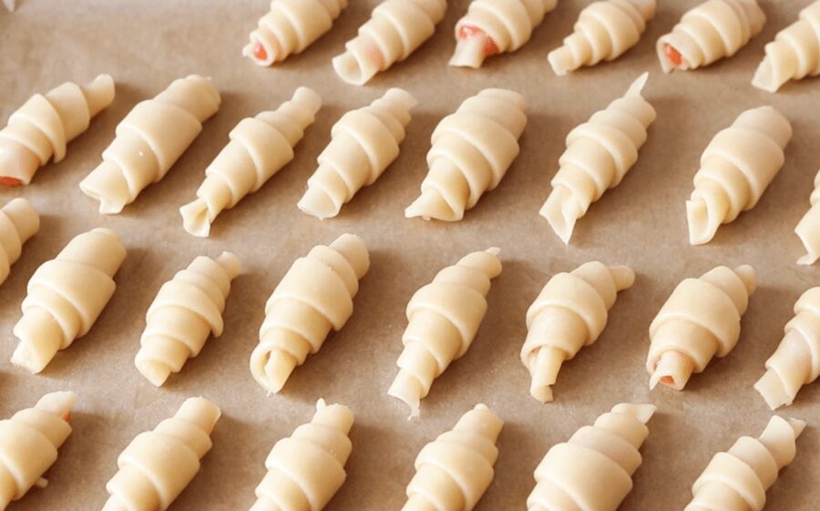 Рецепт смачних рогаликів з повидлом без яєць, масла і молока