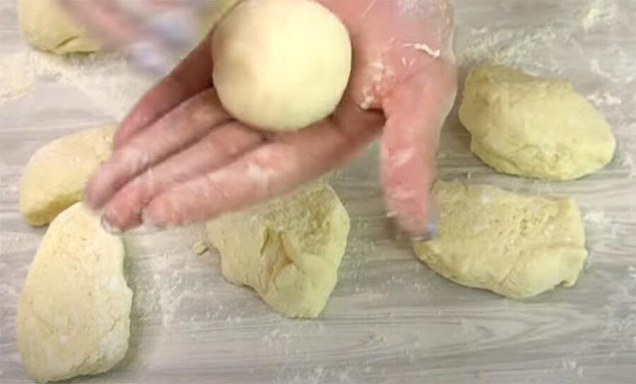 Рецепт пухких і смачних булочок