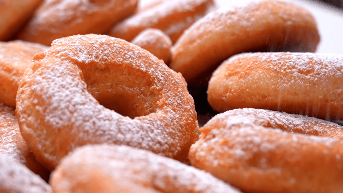 Рецепт м'яких пончиків зі скоринкою нашвидкуруч