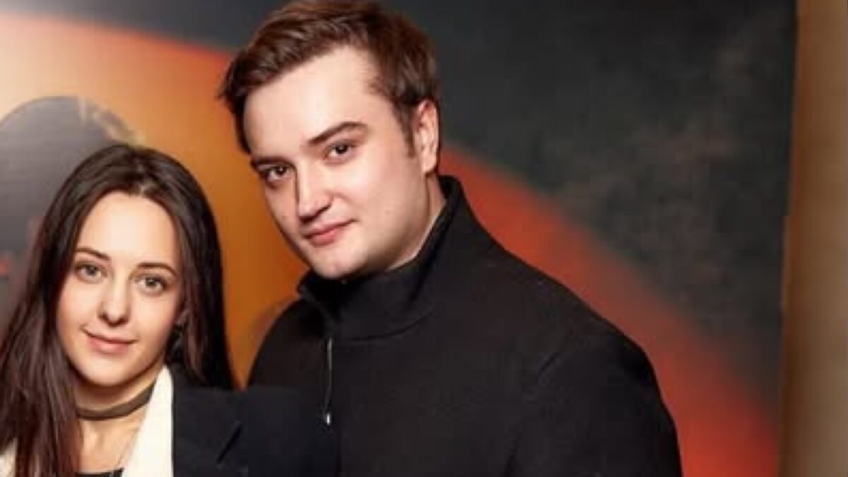 Вʼячеслав Хостікоєв показав майбутню дружину 