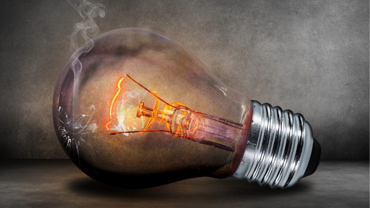 Електрик дав 6 порад, як зекономити на електроенергії 