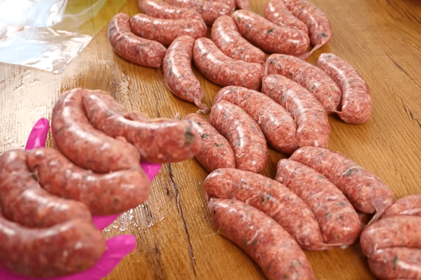 Кулінари розповіли, як приготувати сосиски в домашніх умовах