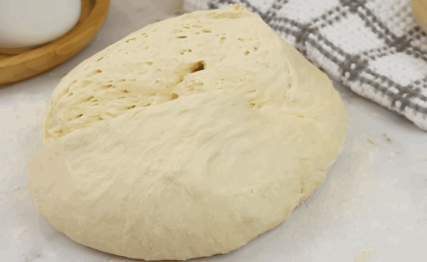 Кулінари розповіли, як приготувати універсальне тісто для солоних і солодких пиріжків