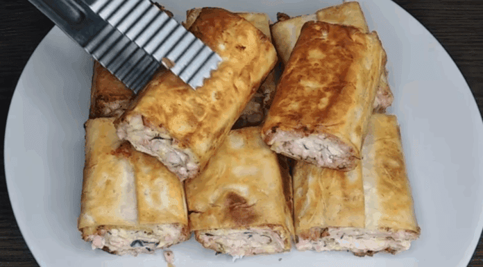 Пиріжки більше не роблю: ось цю смакоту просить вся сімʼя, я просто “кайфую” від них – готую за 20 хвилин Кухар поділився рецептом смачних слойок на сковороді