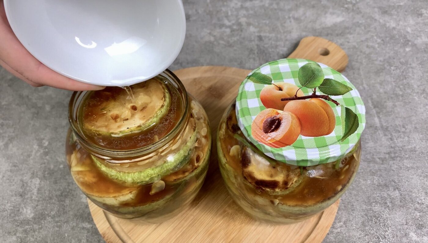 Кулінари розповіли, як приготувати смажені кабачки на зиму з доступних продуктів – рецепт