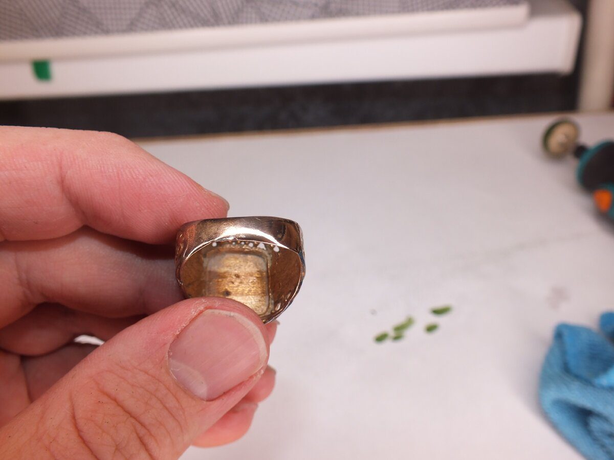 Експерти розповіли, як очистити золоті прикраси від бруду швидко та без особливого клопоту