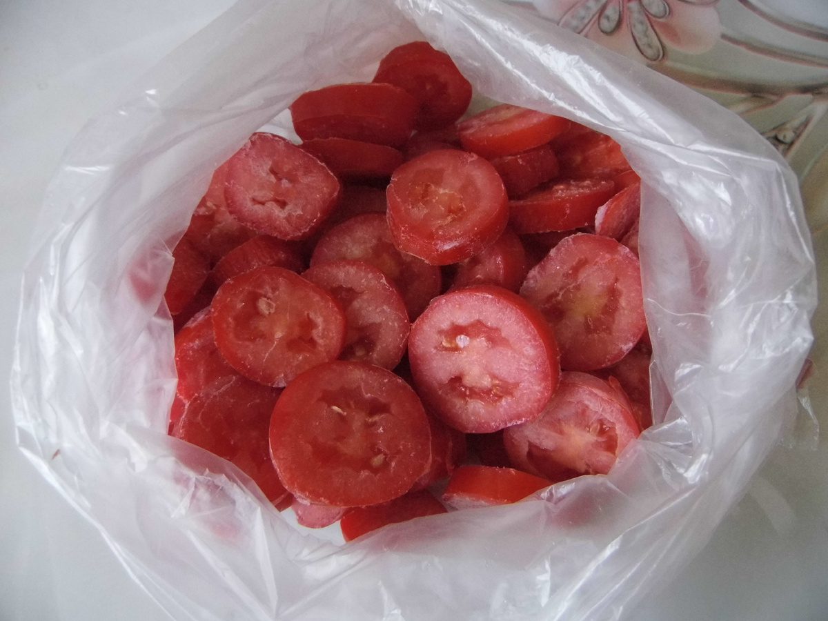 Експерти розповіли, як можна заготувати помідори на зиму без маринування та засолювання