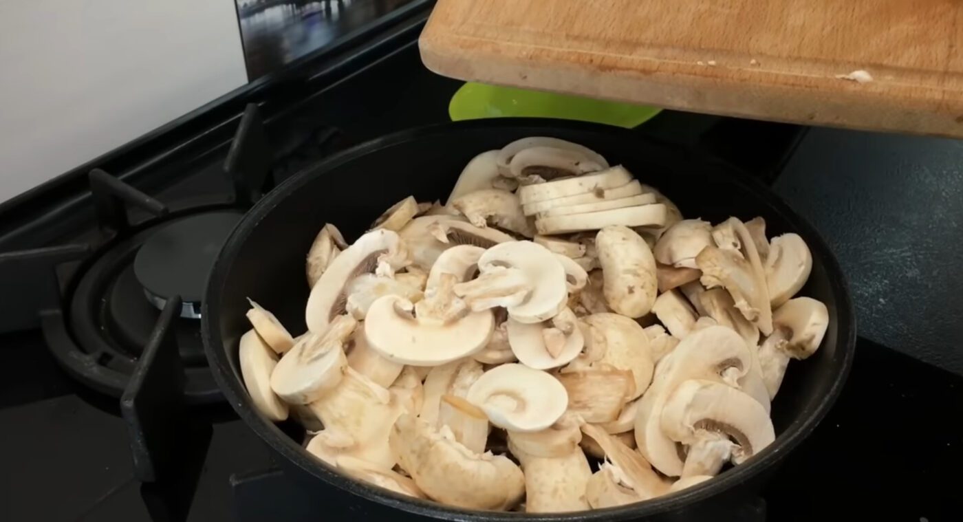 Рецепт смачної запіканки з картоплі та грибів