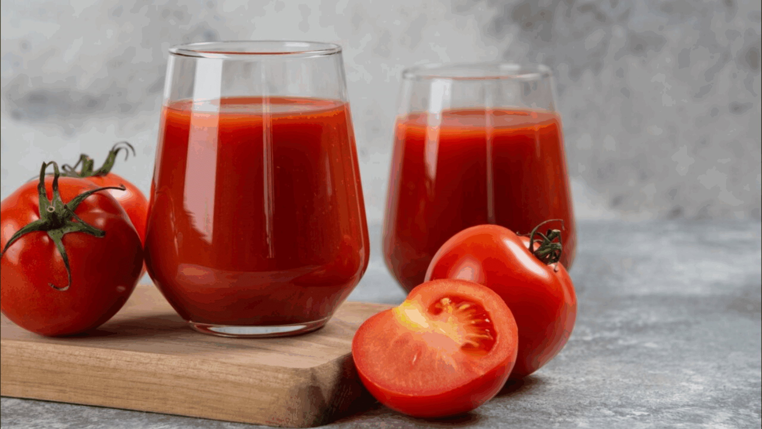 Кулінари розповіли найкращий рецепт приготування томатного соку на зиму