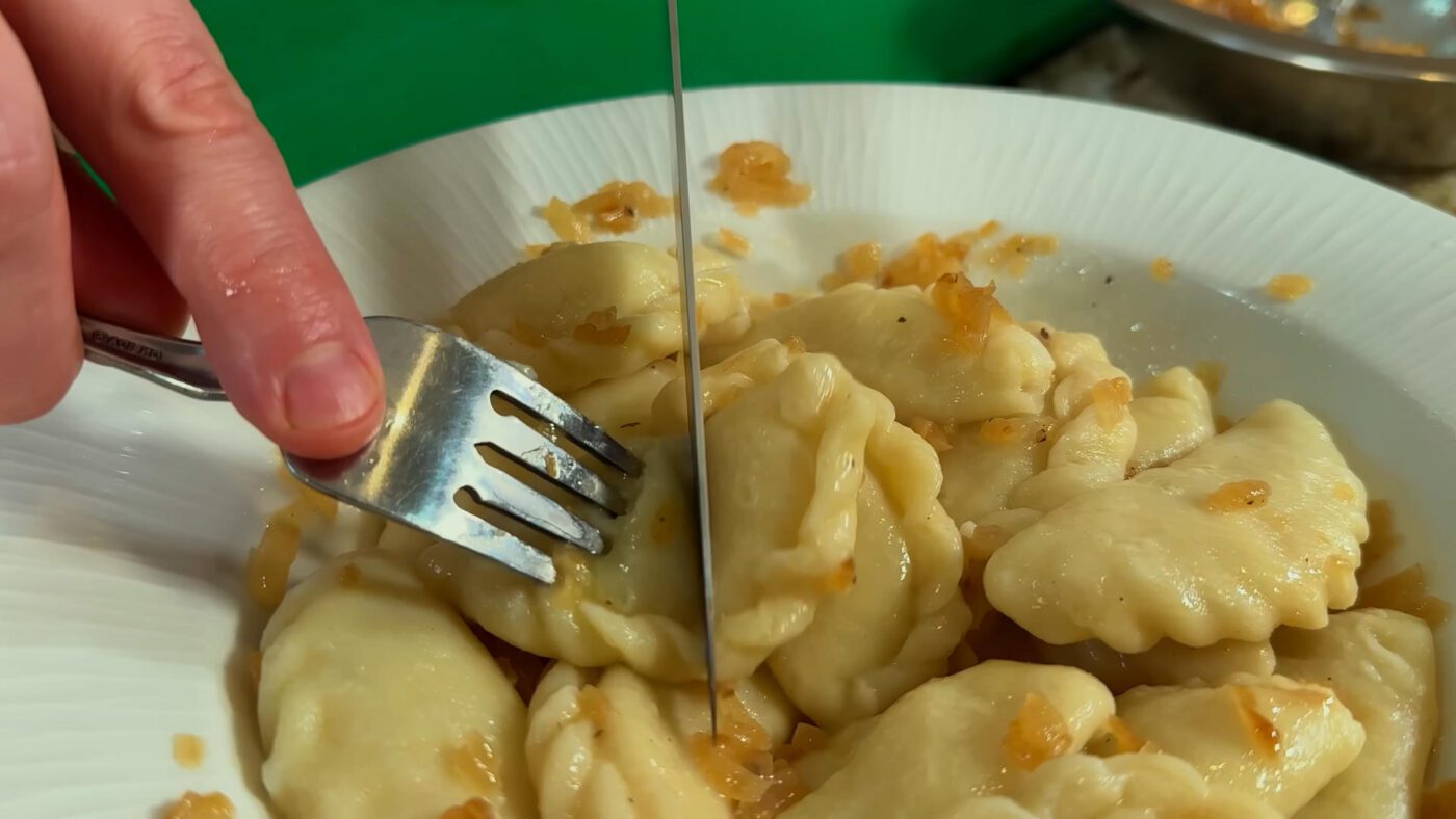 Покроковий рецепт заварного тіста для вареників