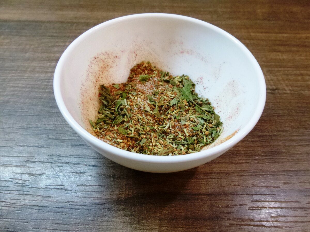 Кулінари розповіли, як приготувати овочеву приправу без магазинних домішок самостійно