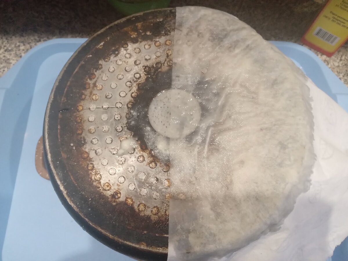 Експерти розповіли, як очистити жирний нагар на сковорідці простим і доступним засобом