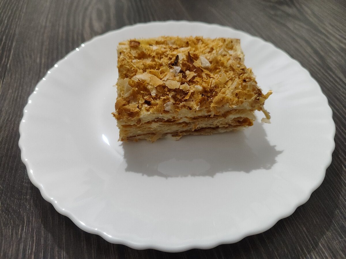 Кулінари розповіли, як приготувати торт Наполеон без випікання коржів – простий рецепт