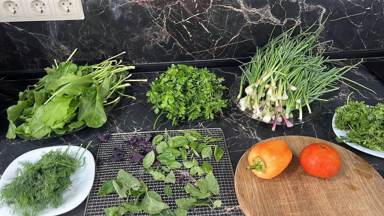 Кулінари розповіли, як приготувати овочеву приправу без магазинних домішок самостійно