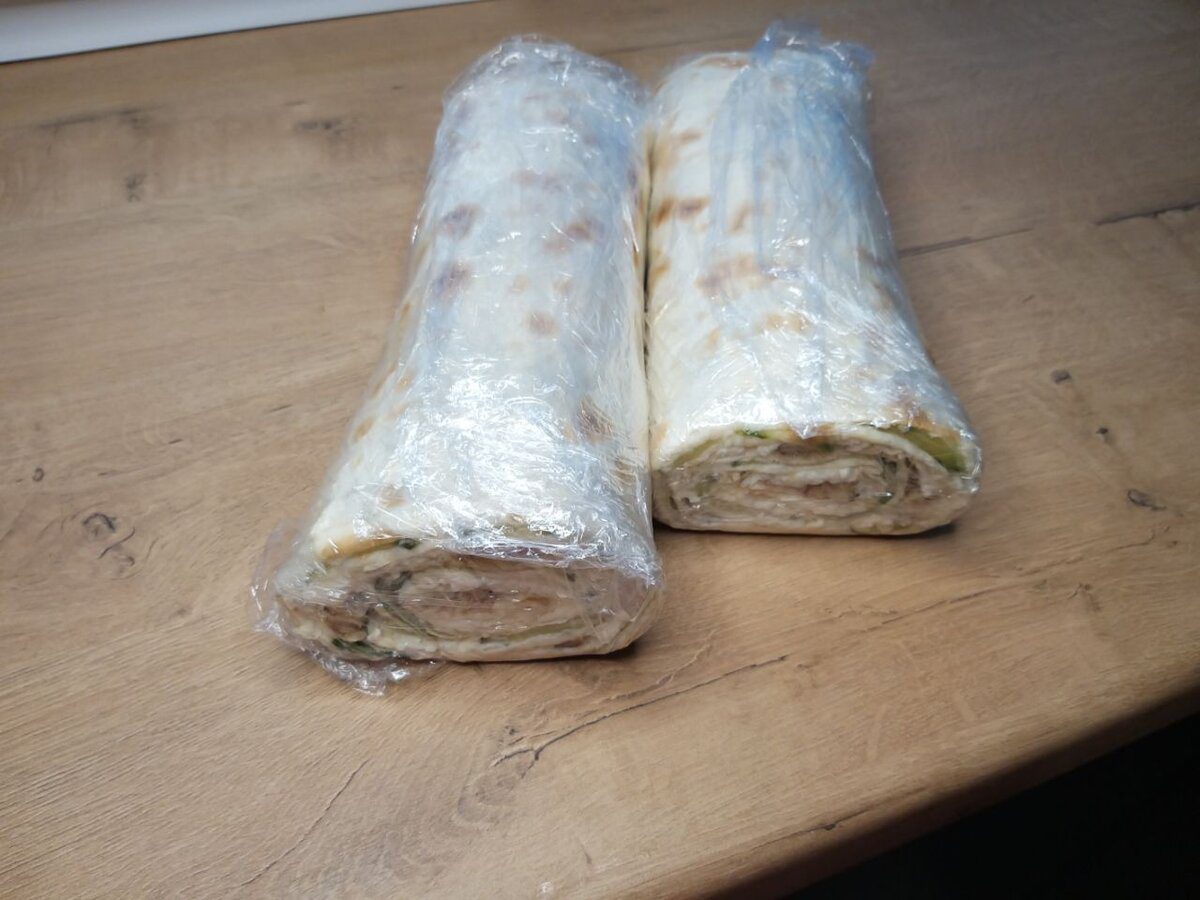 Кулінари розповіли, як приготувати смачний рулет із лаваша нашвидкуруч до святкового столу