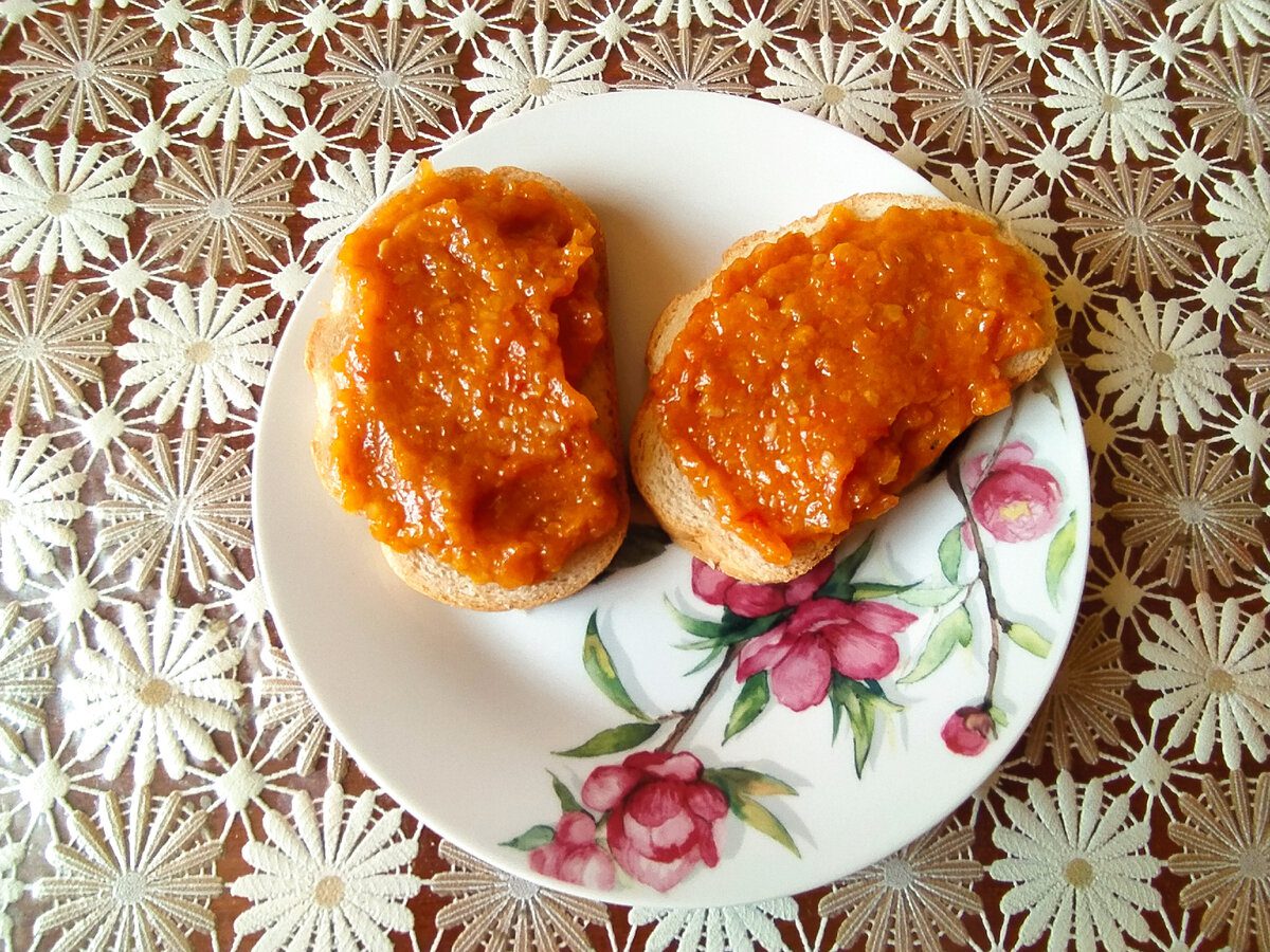 Кулінари розповіли, як приготувати смачну кабачкову ікру, яка сподобається абсолютно всім