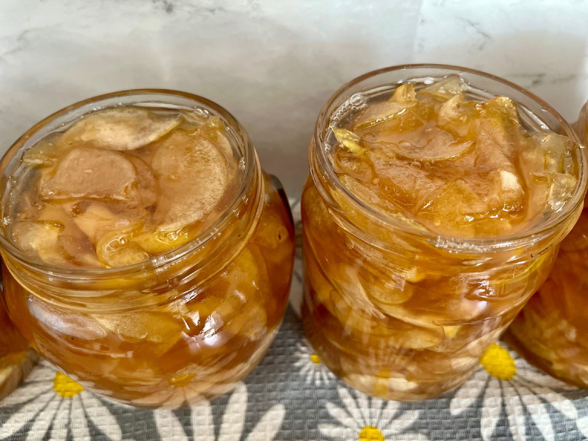 Експерти розповіли, як приготувати смачне яблучне варення, аби не було багато зайвого сиропу