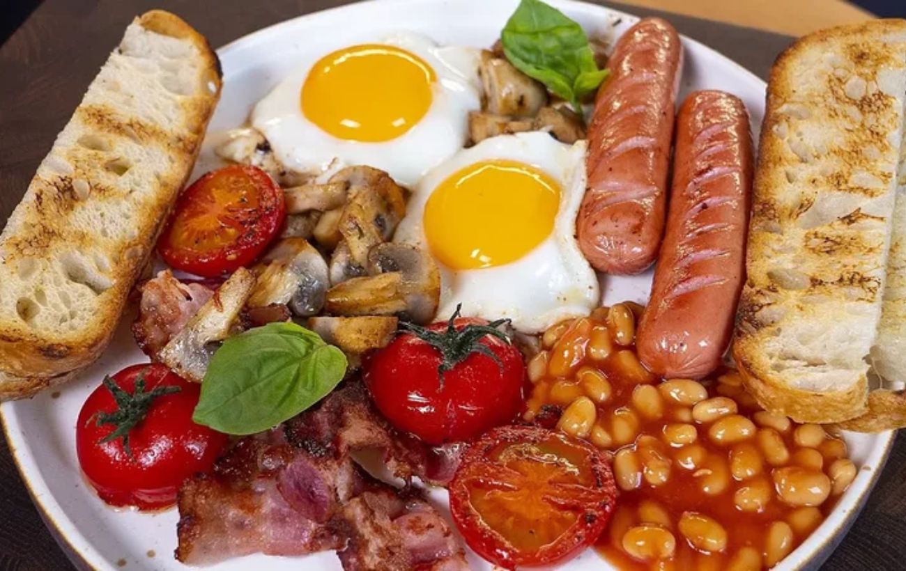 Кулінари розповіли, як приготувати смачну яєчню на сніданок за лічені хвилини – просто й швидко