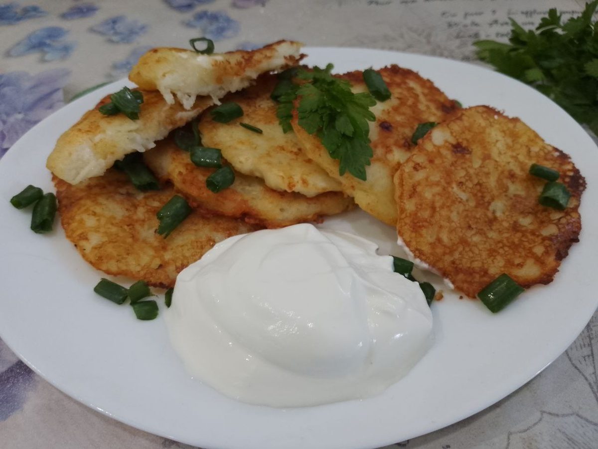 Кулінари розповіли, як приготувати смачні картопляні оладки з доступних інгредієнтів