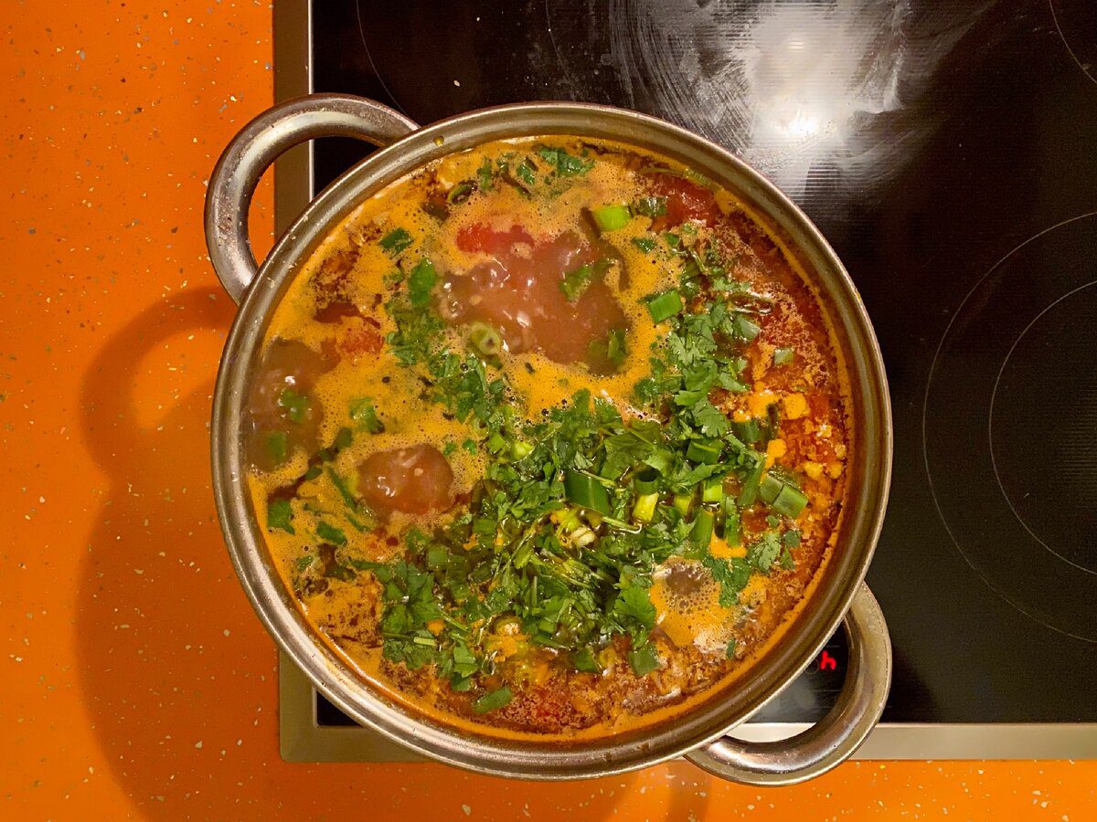 Кулінари розповіли, як приготувати смачне та насичене грузинське харчо на своїй кухні