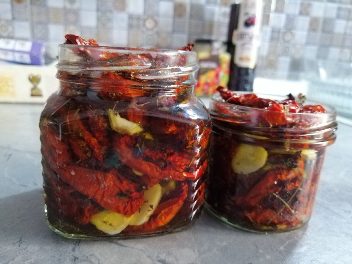 Експерти розповіли, як приготувати в'ялені томати в духовці без особливого клопоту й витрат