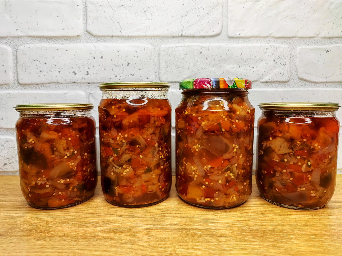 Кулінари розповіли, як приготувати смачний салат з баклажанів на зиму – буде апетитний