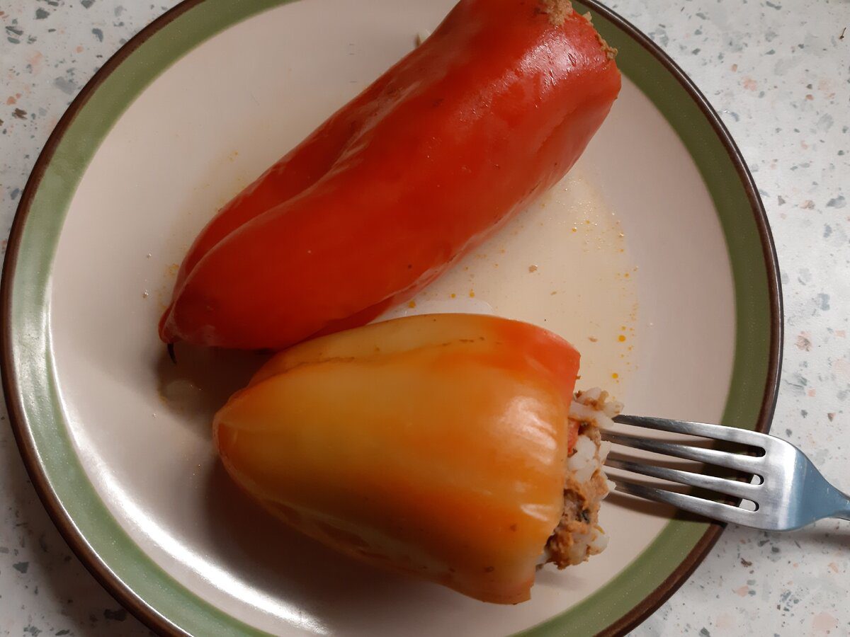 Господині поділились рецептом фаршированого перцю на зиму – простий і доступний рецепт