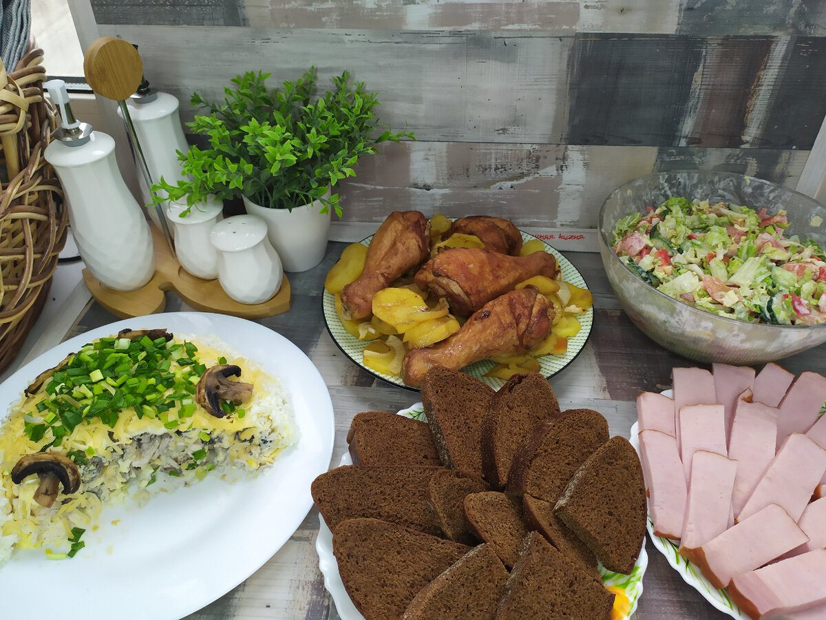 Кулінари розповіли, як приготувати соковиті та дуже смачні гомілки в духовці – простий рецепт