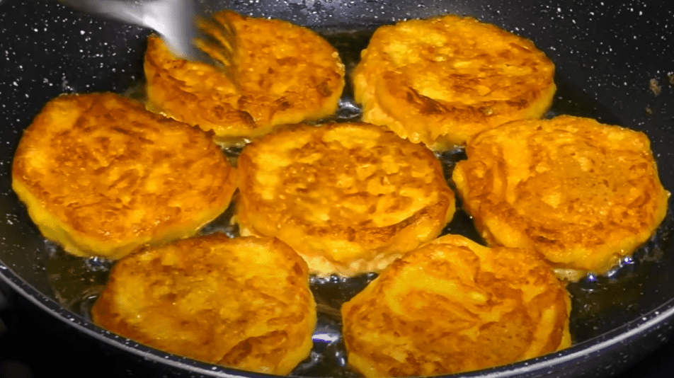 Корисна порада щодо приготування оладок, аби вони не вбирали олію