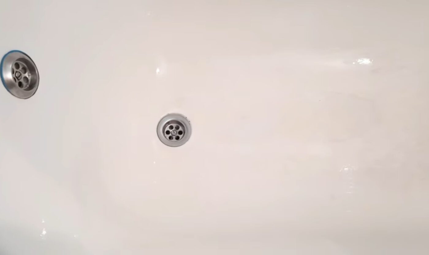 Як очистити ванну від жовтого нальоту без побутової хімії