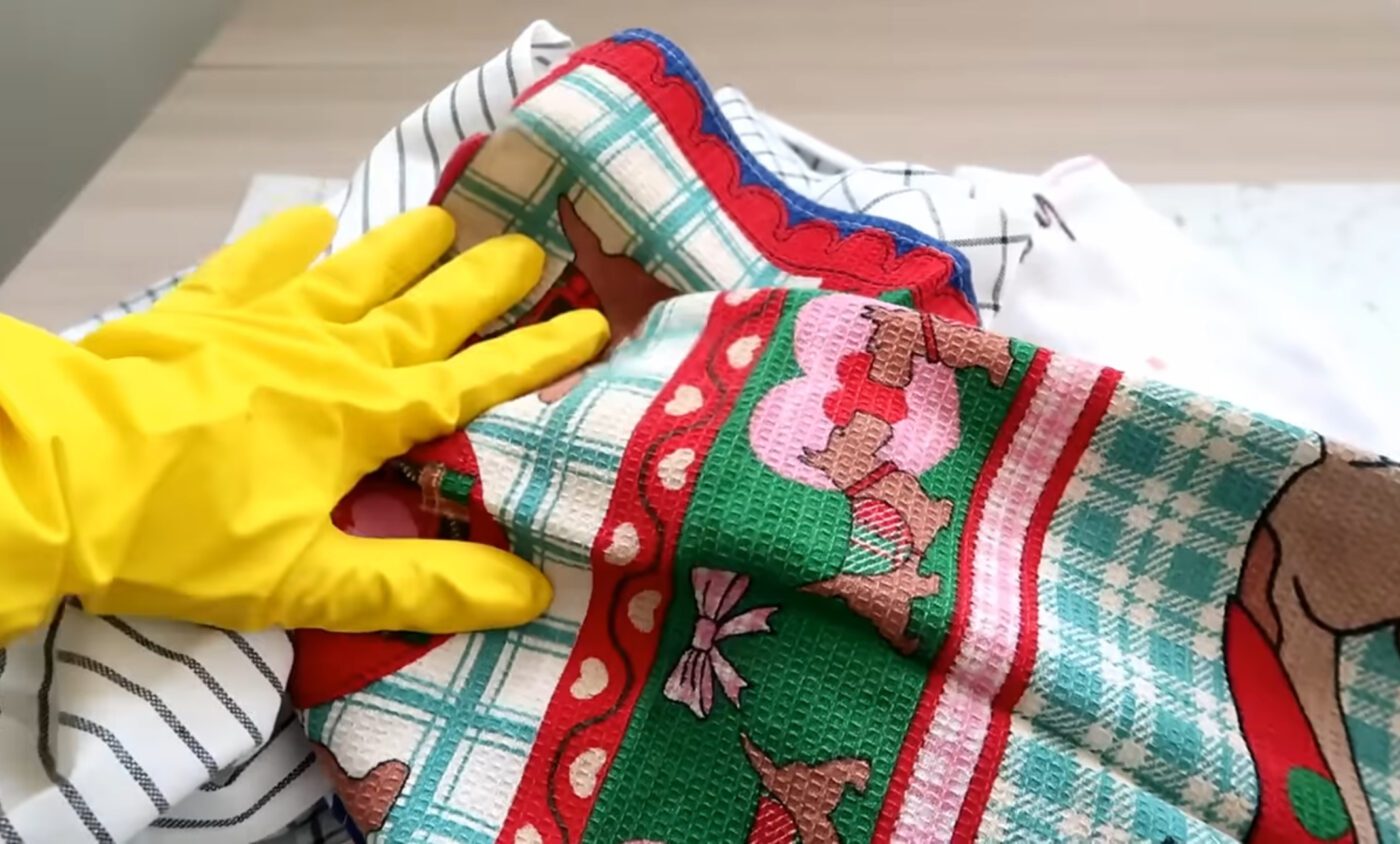 Як прибрати неприємний запах з кухонних рушників