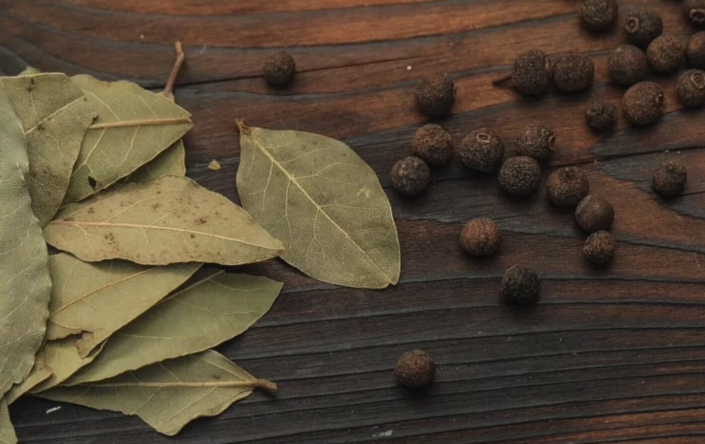 Один перевірений метод усунення запаху в холодильнику