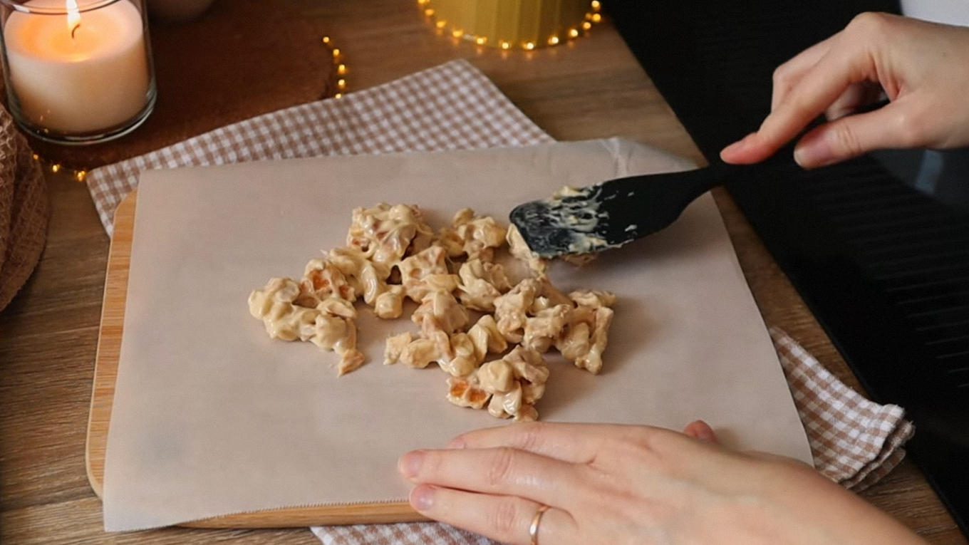 Кондитери поділилися рецептом японського десерту моті зі смаком Рафаелло