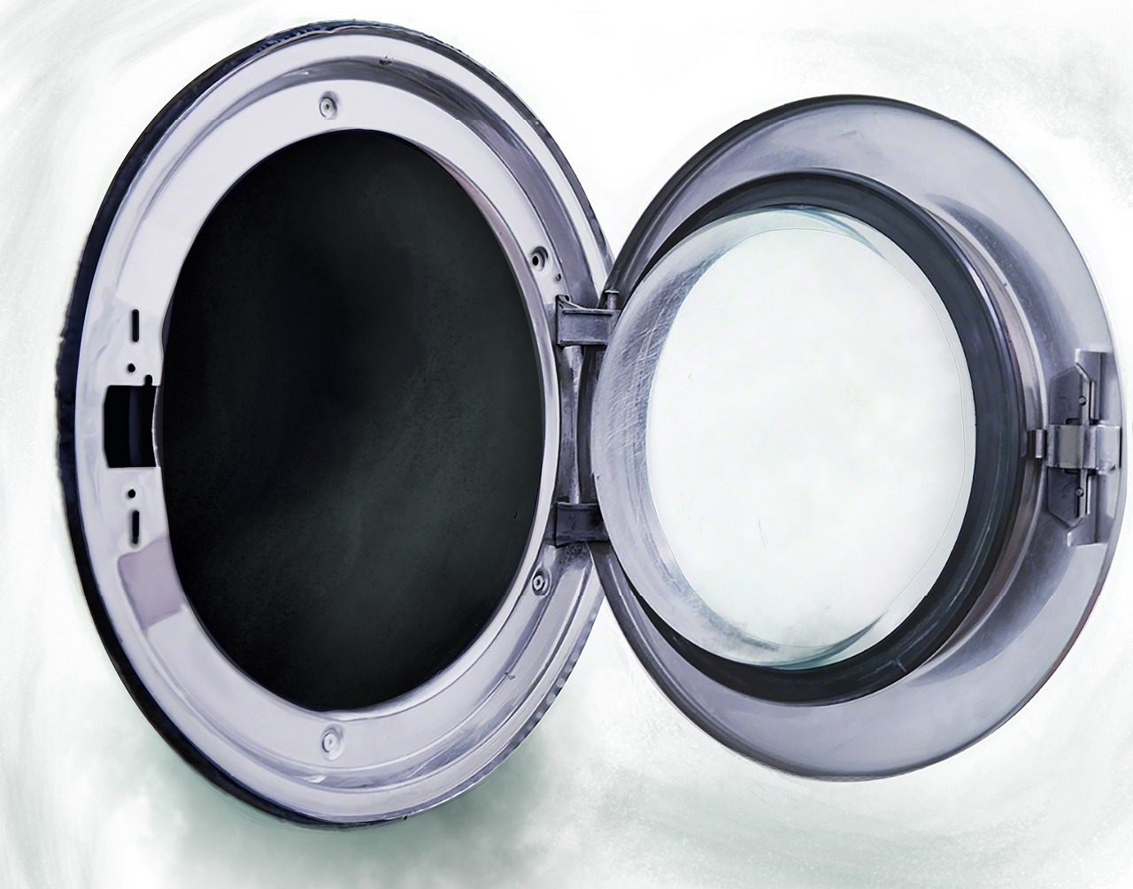 Експерти розповіли, як очистити пральну машину від неприємного аромату плісняви швидко