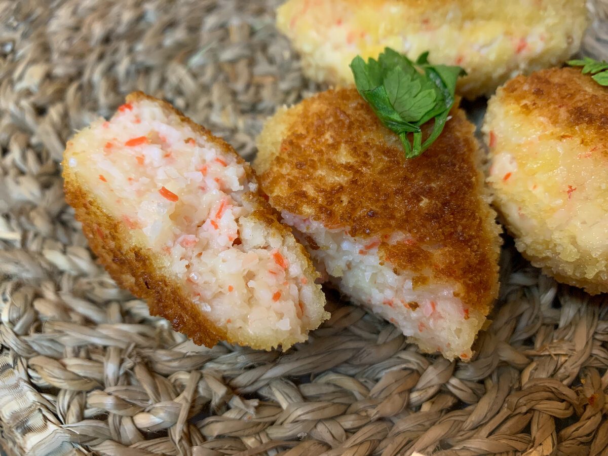 Господині розповіли, як приготувати смачні крабові котлети нашвидкуруч – простий рецепт