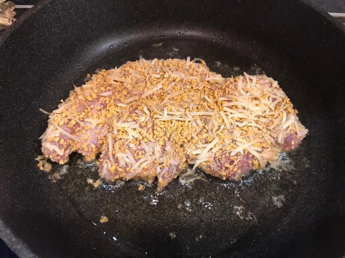 Господині розповіли, як приготувати смачні та соковиті відбивні з фаршу за лічені хвилини