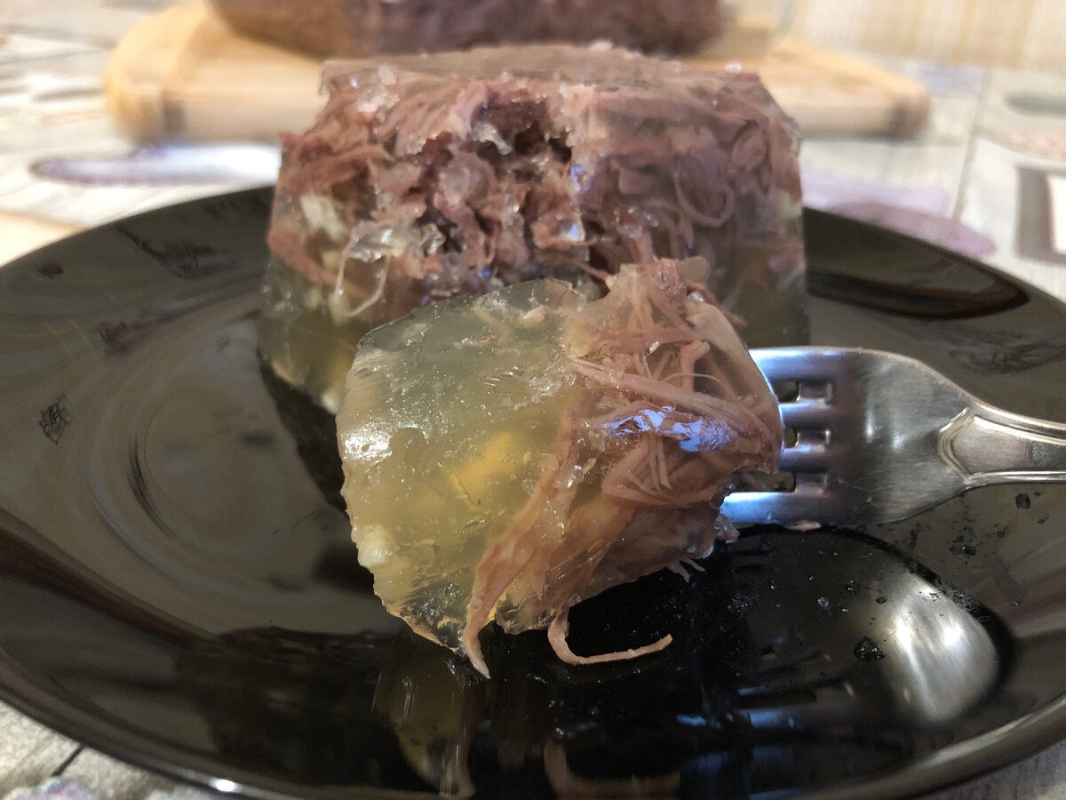 Кулінари розповіли, як приготувати ідеальний прозорий холодець – 4 лайфхаки в цьому допоможуть