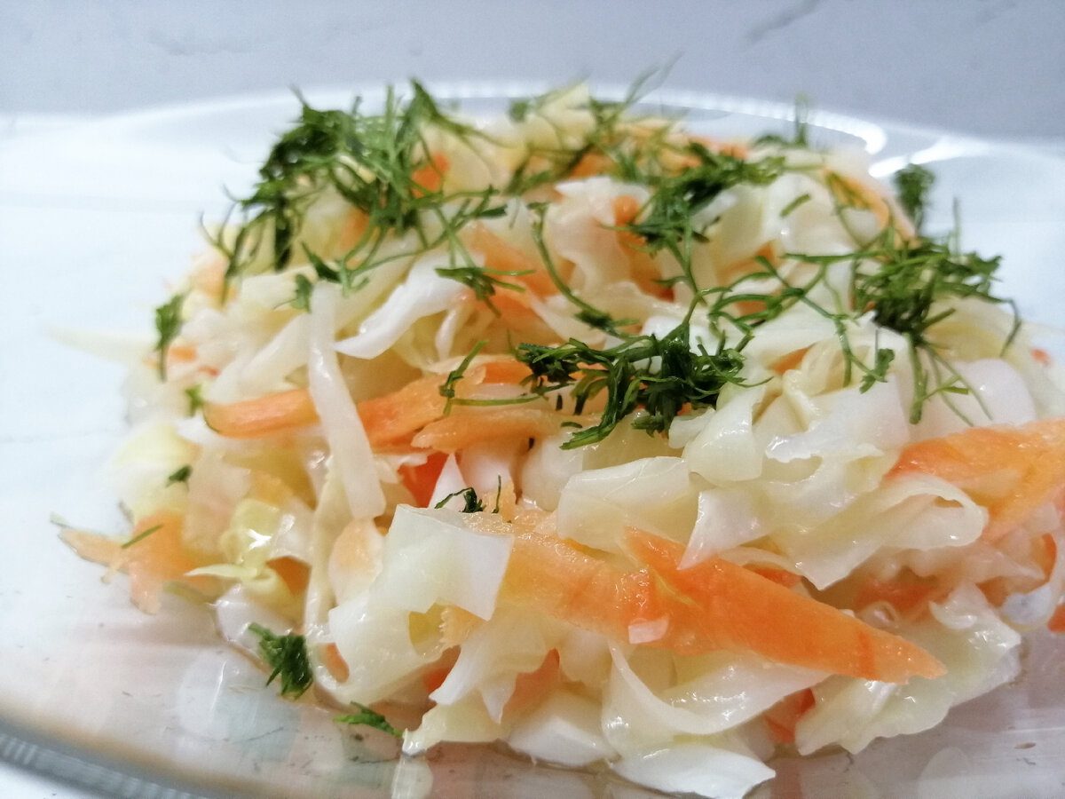 Кулінари розповіли, як приготувати смачну мариновану капусту нашвидкуруч – ідеальний рецепт