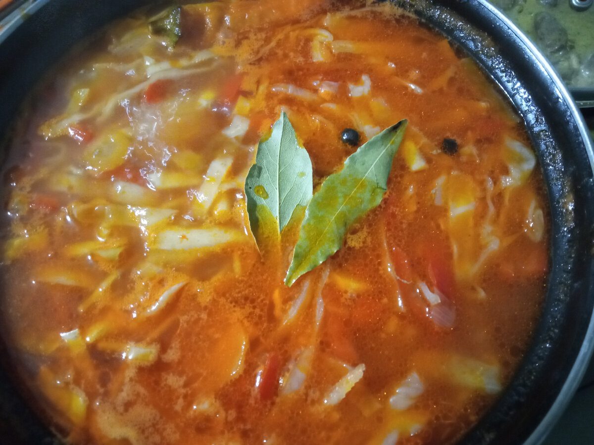 Експерти розповіли, як можна приготувати справжній борщ без буряка – незвичайний рецепт