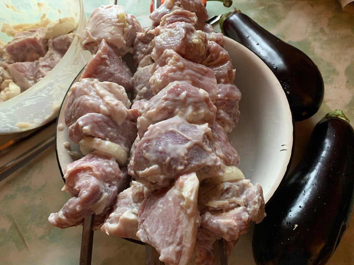 Господині розповіли, як замаринувати м'ясо на шашлик усього за пів години – легкий рецепт