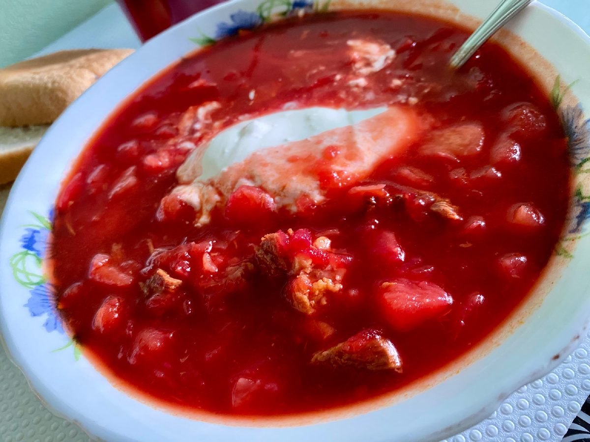 Що додати в борщ, аби він був насиченіший Що додати в борщ, аби він був насиченіший