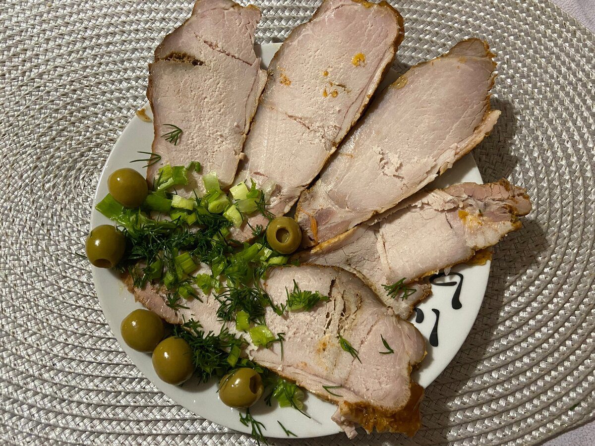 Кулінари розповіли, як приготувати смачну буженину в домашніх умовах – просто та швидко