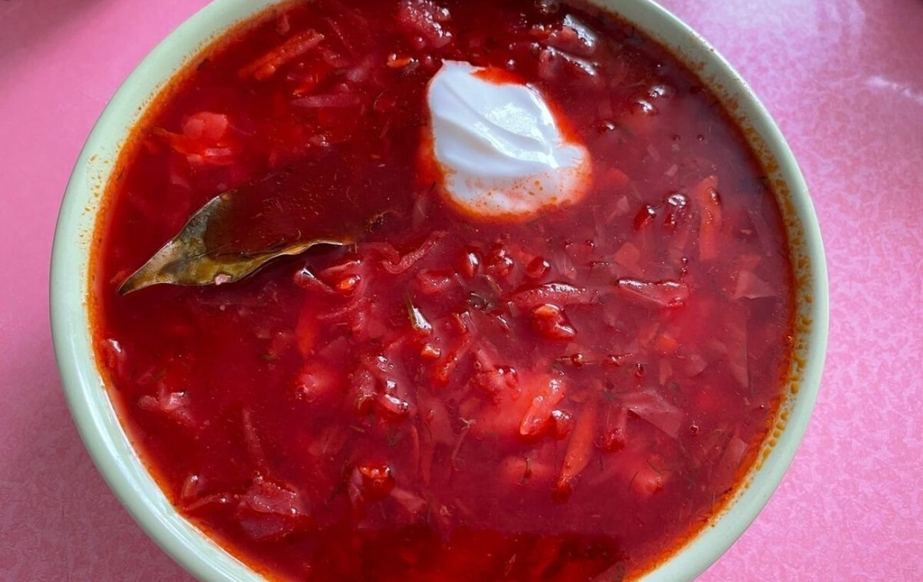 Шеф-кухар розповів, що додати в борщ, аби він був насиченіший