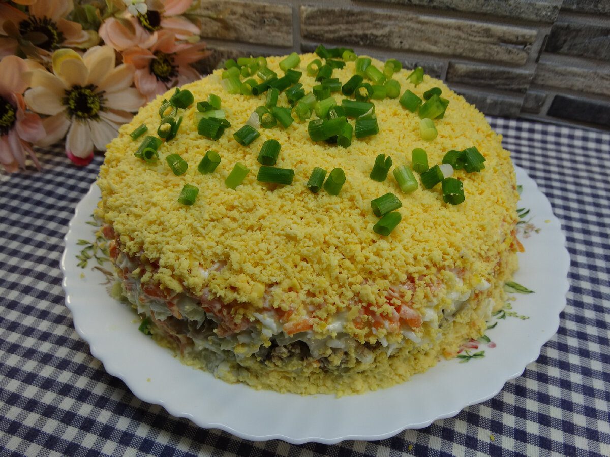 Рецепт поживного салату з простих продуктів