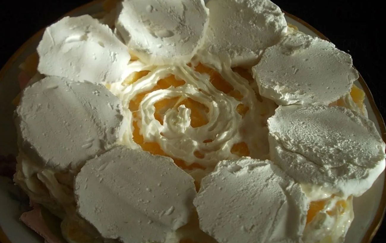 Кулінари розповіли, як приготувати смачний торт із зефіру за лічені хвилини без клопоту